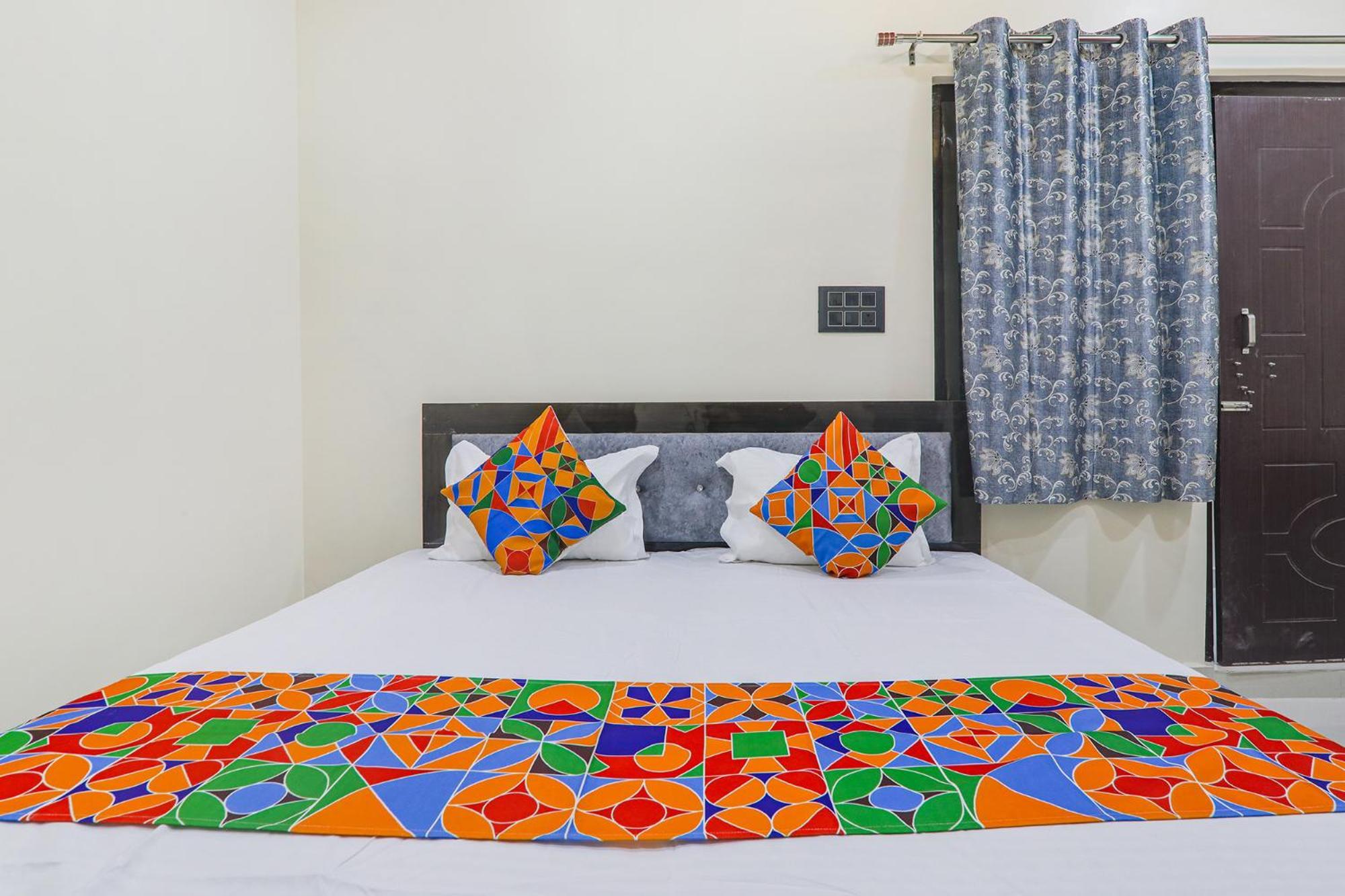 Fabexpress Awadh Inn - 400M From Shri Ram Janam Bhumi Ayodhya Esterno foto