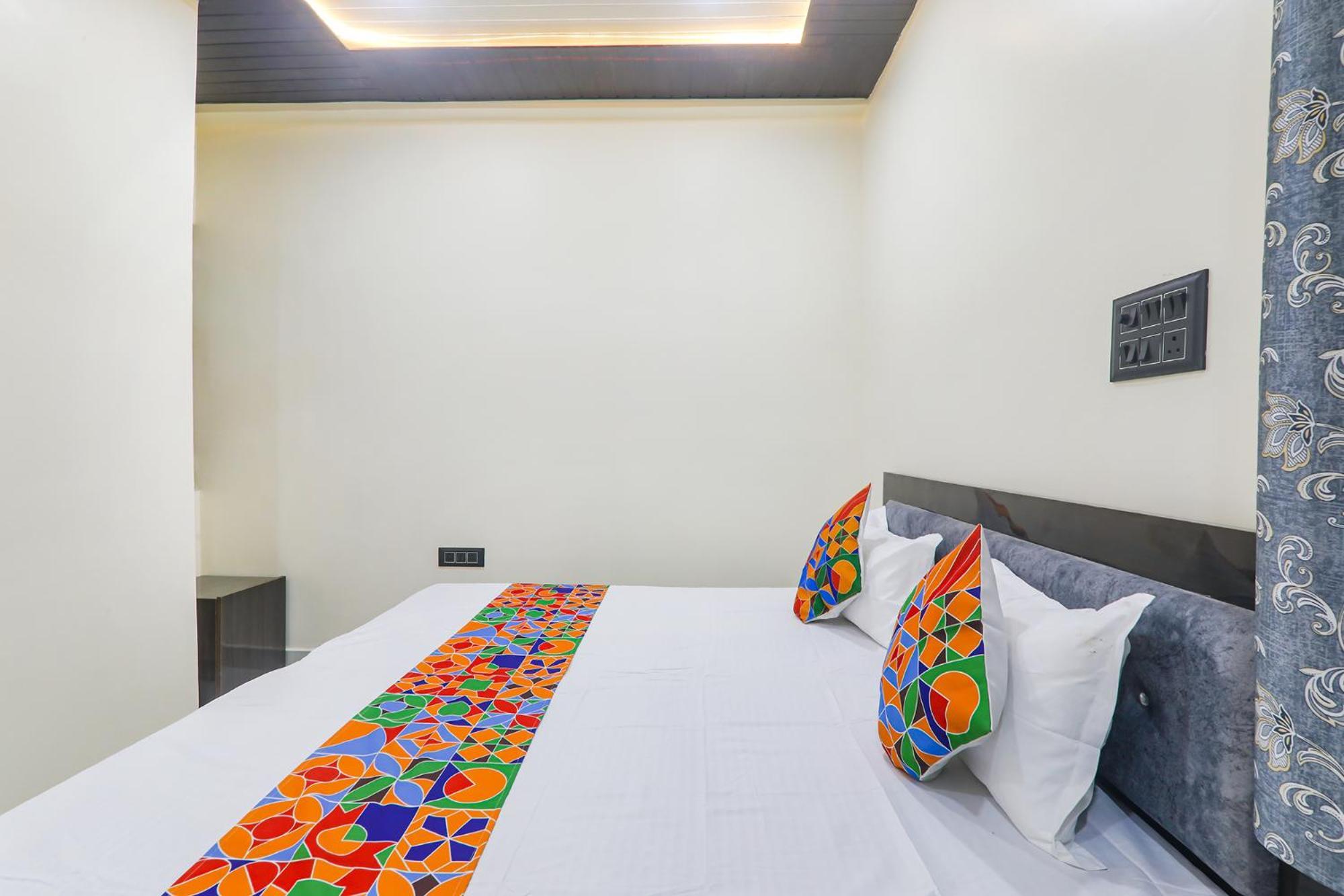 Fabexpress Awadh Inn - 400M From Shri Ram Janam Bhumi Ayodhya Esterno foto