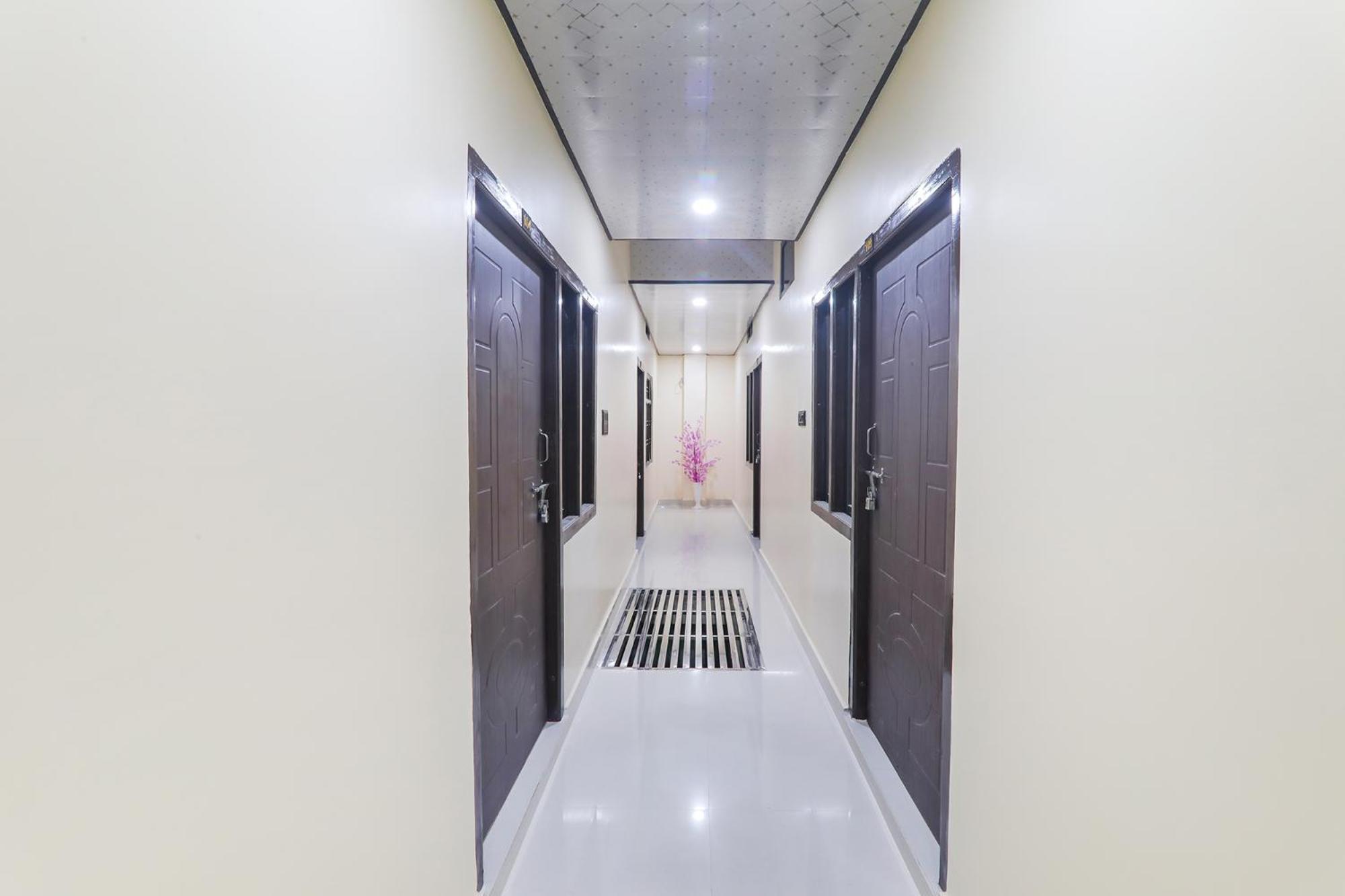 Fabexpress Awadh Inn - 400M From Shri Ram Janam Bhumi Ayodhya Esterno foto
